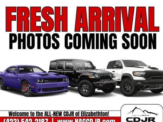 GMC YUKON XL 2018 1GKS1GKC8JR389882 image